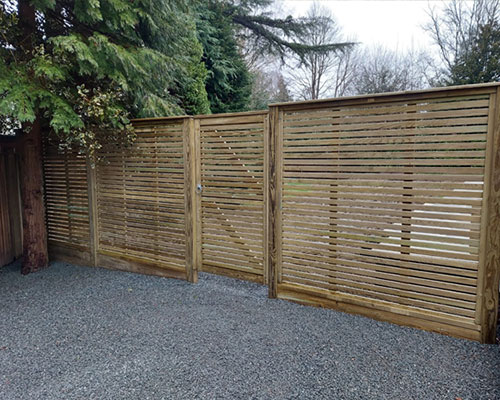 Wooden contemporary gates Sevenoaks